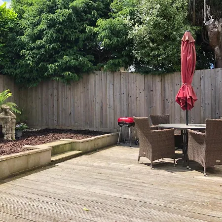 Road- Short Walk To Charlestown, & Coastal Paths- Dog Friendly *